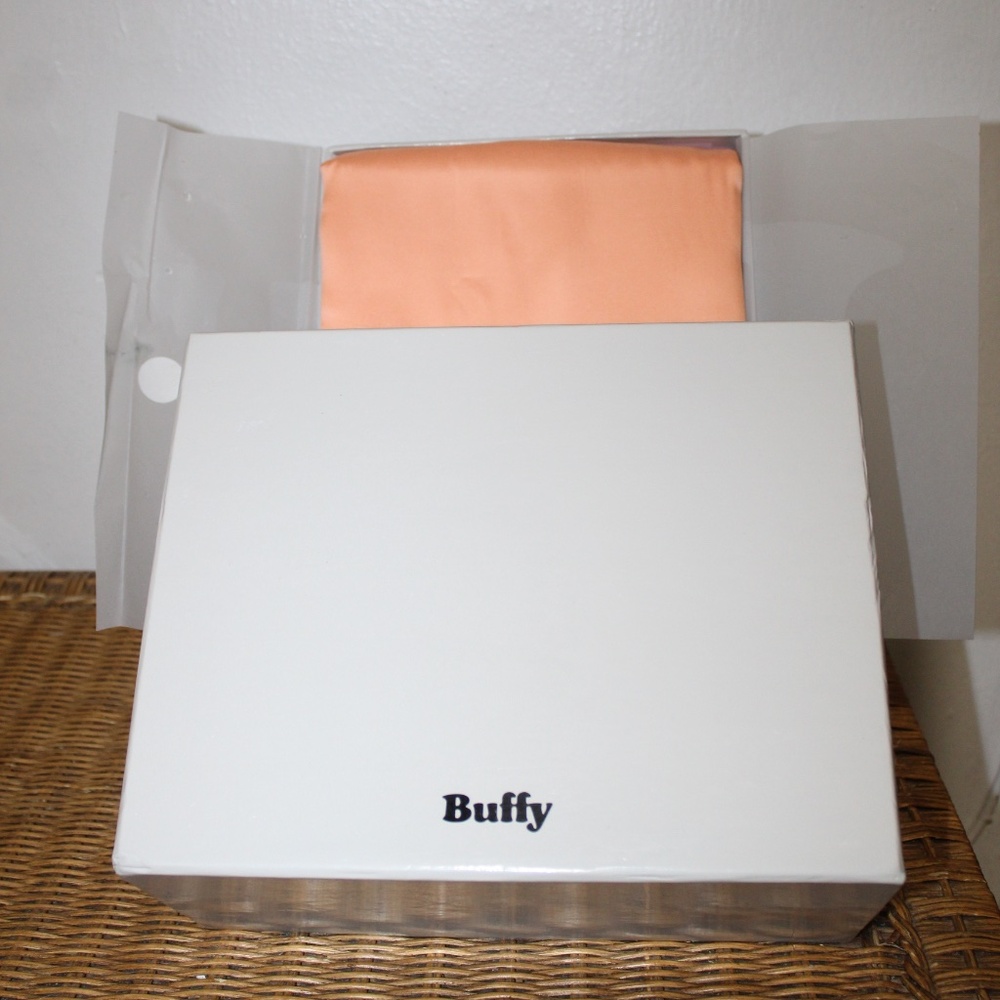 Buffy King Sheet Set – Lyocell – Peach - Picture 2 of 8